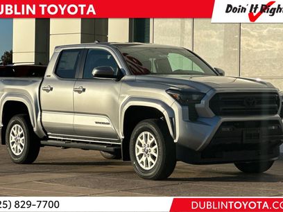 New 2025 Toyota Tacoma SR5