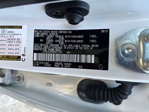 Used 2022 Toyota 4Runner Limited image 13