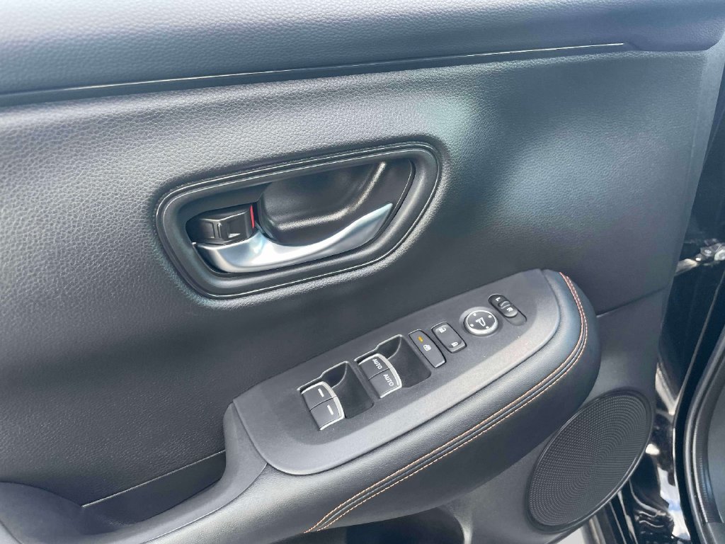 Used 2024 Honda HR-V Sport image 17