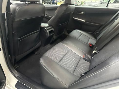 Used 2012 Toyota Camry SE FWD image 17