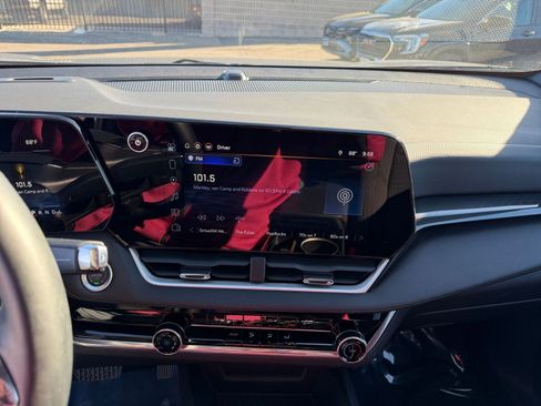 Used 2025 Chevrolet Equinox LT image 21