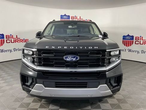 New 2025 Ford Expedition Max Platinum w/ Driver's Package image 8