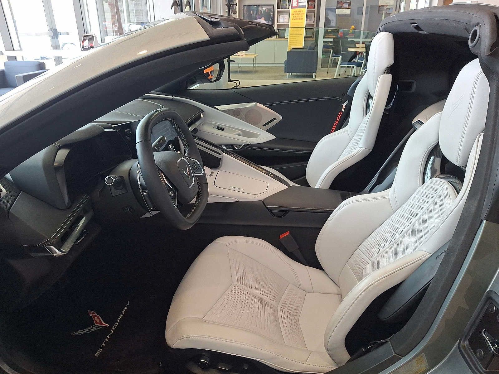 Used 2024 Chevrolet Corvette Stingray Preferred Cpe w/ Battery Protection Package RWD image 10