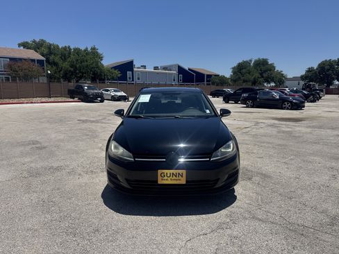 Used 2015 Volkswagen Golf S w/ Lighting Package FWD image 9