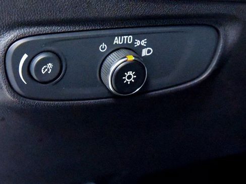 Used 2024 Chevrolet Equinox LT image 18