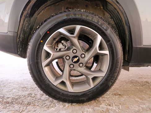 Used 2025 Chevrolet Trax LT image 41