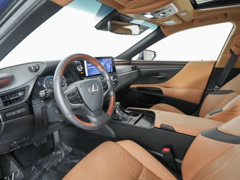 Certified 2024 Lexus ES 300h w/ Technology Package FWD image 10