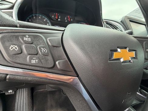 Used 2018 Chevrolet Malibu LT FWD image 28