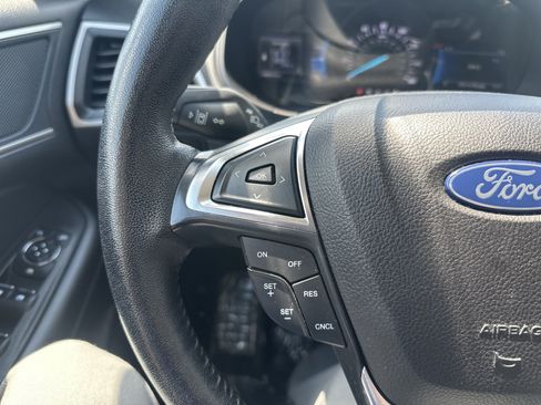 Used 2023 Ford Edge SEL AWD/4WD image 21