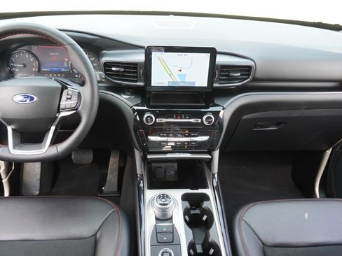 Used 2022 Ford Explorer ST-Line AWD/4WD image 29