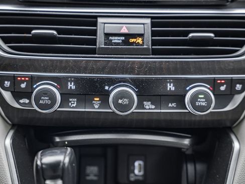 Used 2018 Honda Accord Touring image 23