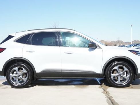 Used 2025 Ford Escape ST-Line AWD/4WD image 10