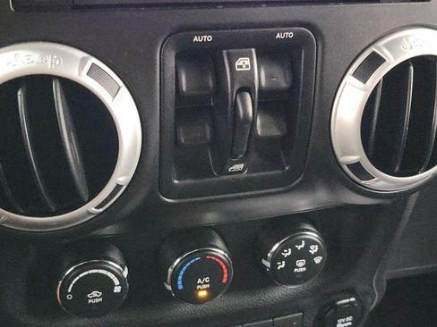 Used 2014 Jeep Wrangler Unlimited Rubicon w/ Dual Top Group AWD/4WD image 14
