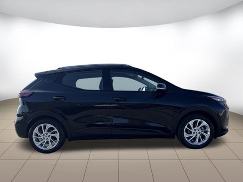 Used 2023 Chevrolet Bolt EUV LT w/ Driver Confidence Package FWD image 8