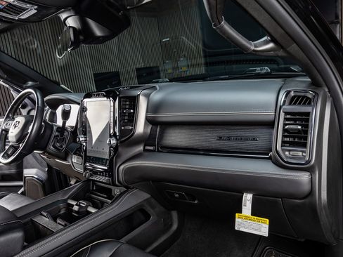 Used 2024 RAM 3500 Limited image 19