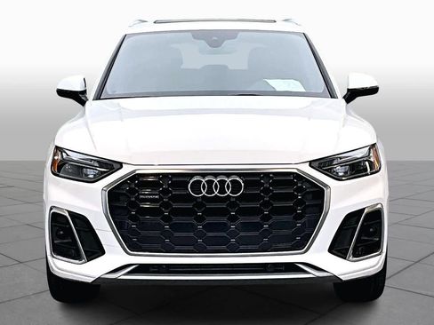 Certified 2023 Audi Q5 2.0T Premium w/ Convenience Package image 3