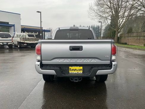 Used 2021 Toyota Tacoma TRD Off-Road w/ Technology Package image 4