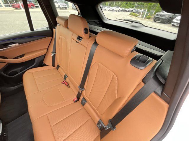 Used 2024 BMW X3 sDrive30i w/ Convenience Package w/ZPA RWD image 17