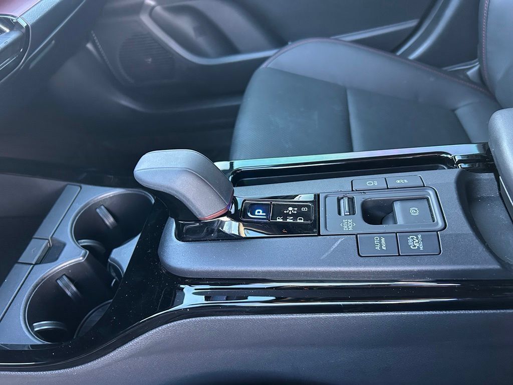Used 2024 Toyota Prius Prime FWD image 18