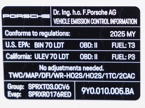 Certified 2025 Porsche Cayenne Coupe AWD/4WD image 39
