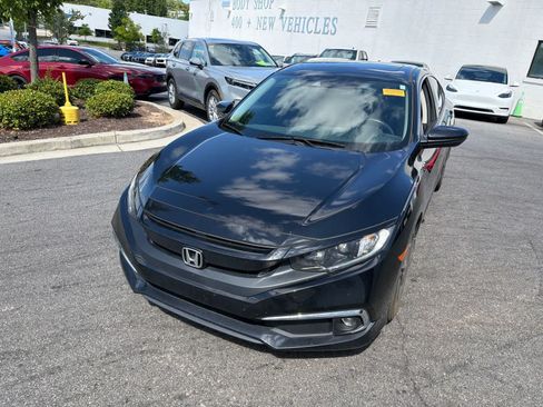 Used 2021 Honda Civic EX image 4