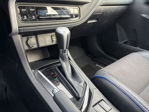 Used 2019 Toyota Corolla SE image 38