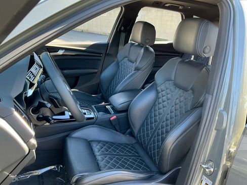 Used 2023 Audi SQ5 Prestige w/ Prestige Package image 18