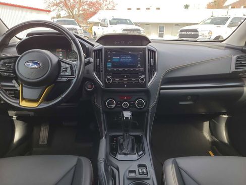 Used 2022 Subaru Crosstrek 2.5i Sport w/ Moonroof Package image 18