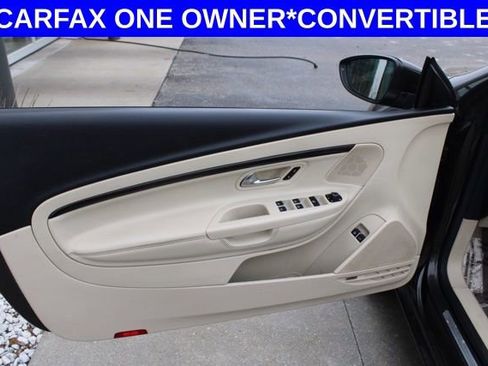 Used 2015 Volkswagen Eos Executive image 18