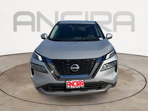 Used 2023 Nissan Rogue SV image 5
