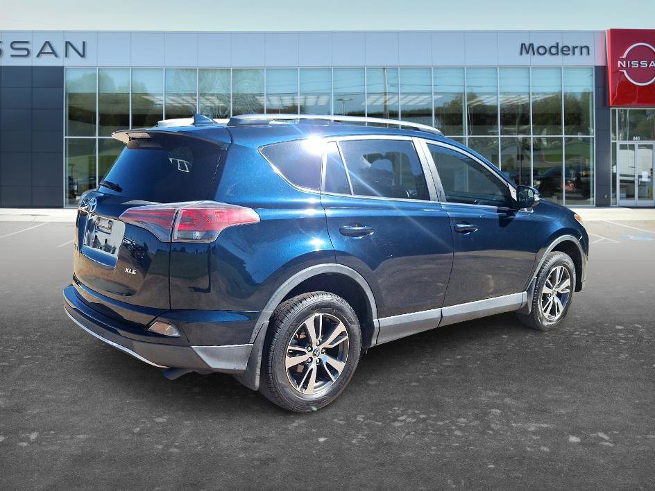 Used 2017 Toyota RAV4 XLE FWD image 5