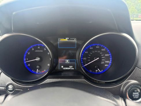 Used 2016 Subaru Outback 2.5i Limited AWD/4WD image 18