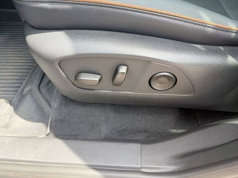 Used 2025 GMC Acadia AT4 w/ LPO, Floor Liner Package AWD/4WD image 18