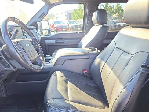 Used 2016 Ford F250 Lariat w/ Lariat Ultimate Package AWD/4WD image 5