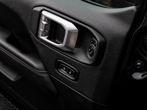 Used 2023 Jeep Wrangler Unlimited Sahara w/ Cold Weather Group image 11