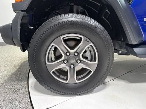 Used 2019 Jeep Wrangler Unlimited Sport S AWD/4WD image 2