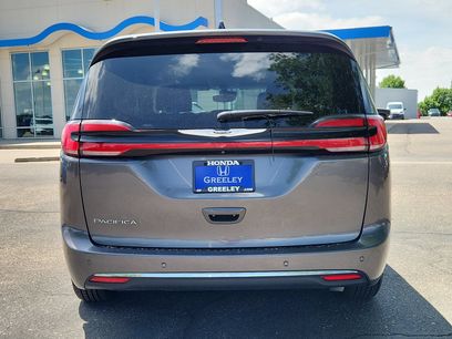 Used 2023 Chrysler Pacifica Touring-L