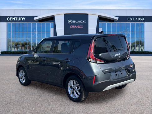 Used 2025 Kia Soul LX w/ LX Technology Package image 4