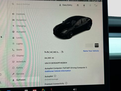 Used 2023 Tesla Model 3 Standard Range image 8