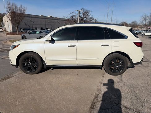Used 2017 Acura MDX SH-AWD w/ Advance Package image 8