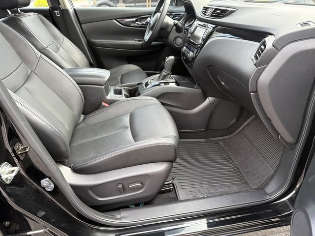 Used 2022 Nissan Rogue Sport SL w/ Premium Package FWD image 13