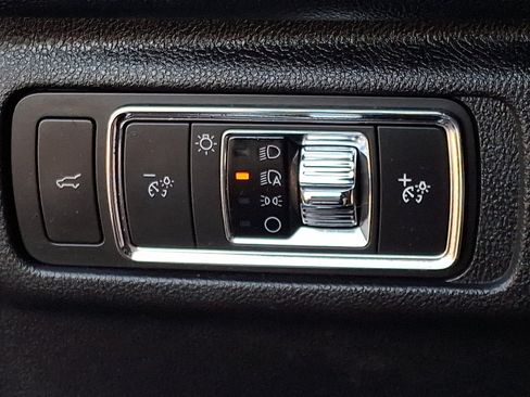 Used 2020 Lincoln Corsair AWD w/ Equipment Group 101A image 27