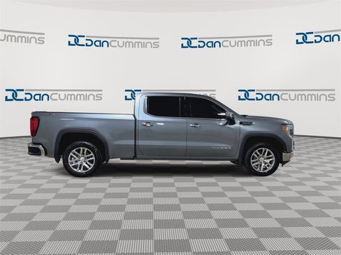 Used 2022 GMC Sierra 1500 SLT w/ SLT Convenience Package image 2