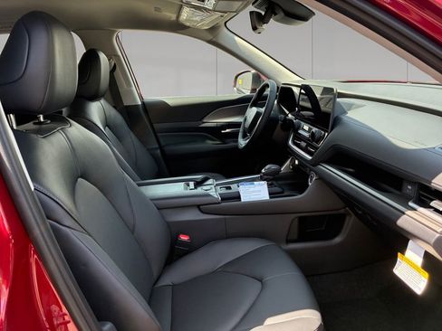 New 2026 Toyota Grand Highlander AWD image 17