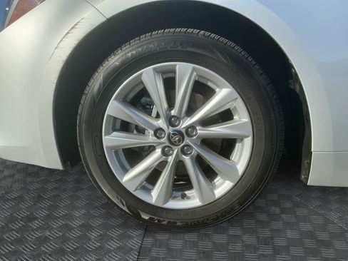 Used 2024 Toyota Corolla SE image 14