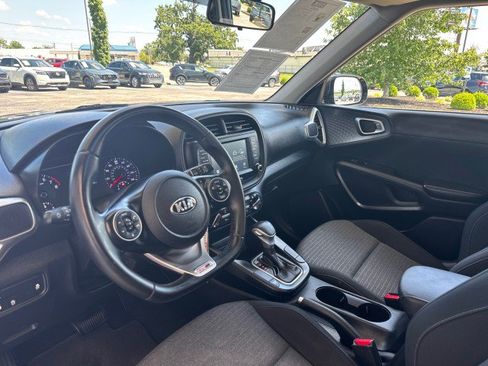 Used 2021 Kia Soul GT-Line FWD image 10