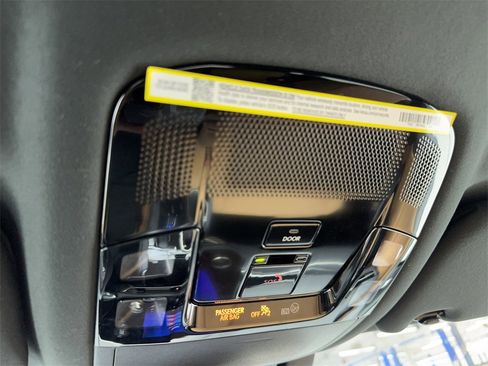 Used 2025 Lexus RX 350 Premium image 34