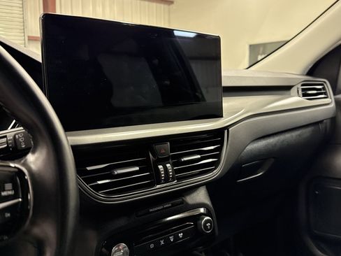 Used 2024 Ford Escape SE image 8