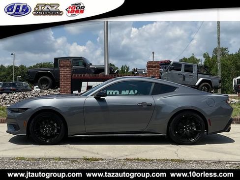 Used 2024 Ford Mustang Coupe RWD image 4