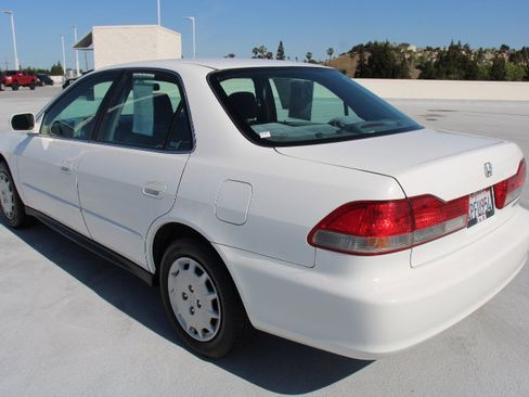 Used 2001 Honda Accord LX image 5